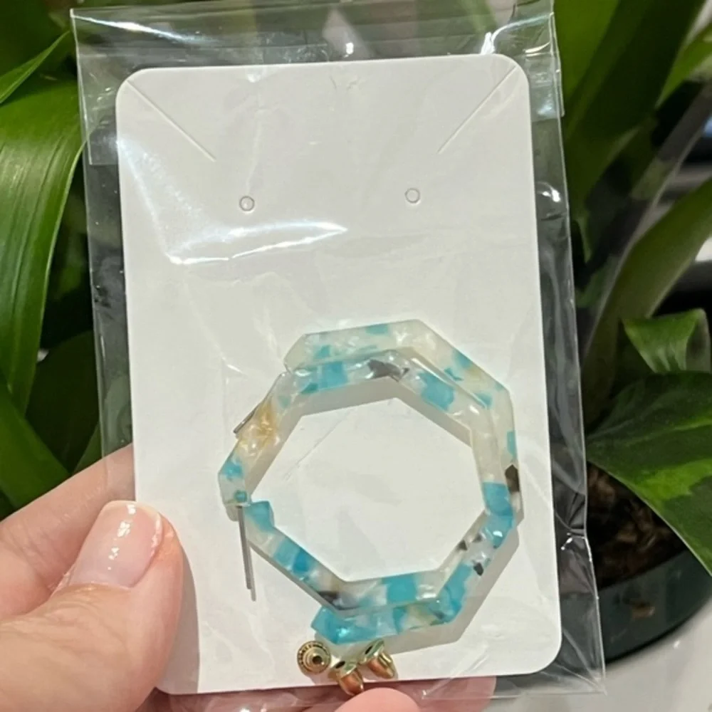 NWT Turquoise Beige‎ Octagonal Acrylic Hoops